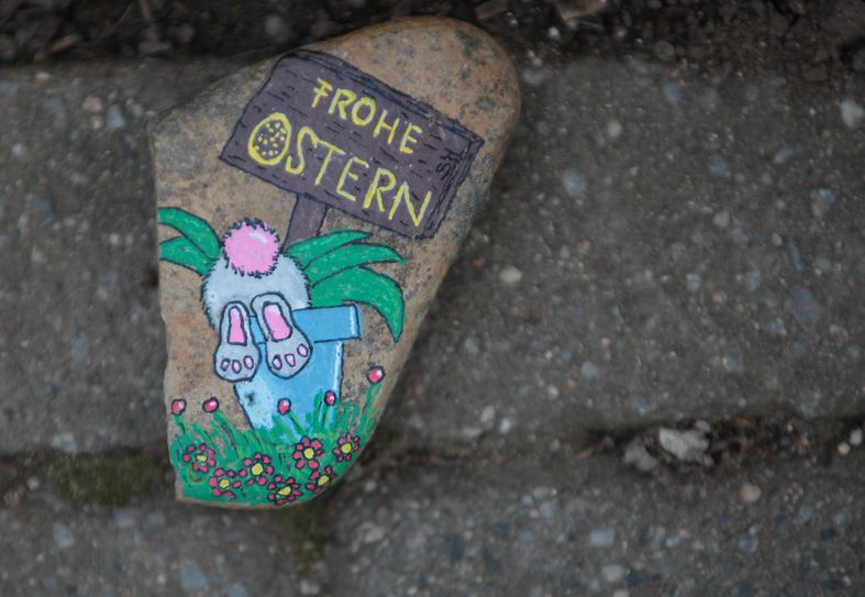 Ostergruß auf einem »PIRstein«.    Foto: D.Förster