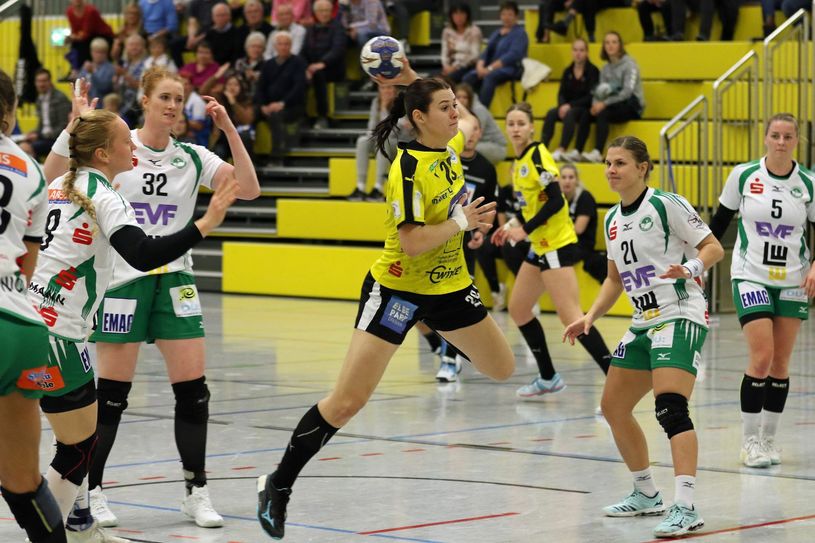 Tammy Kreibich beim Sprungwurf Foto: Heiko Nühse