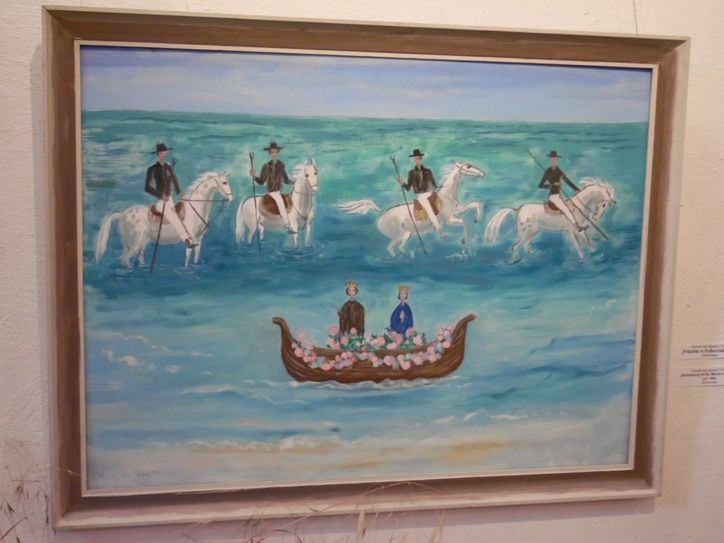 Das Bild „Erinnerungen  an St. Marien de la Mer“ von Priscilla Ann Siebert, mit der die Galerie 1998 eröffnet wurde, ist aktuell zu sehen. Foto: Wo