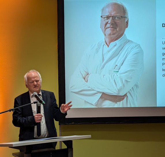 Viel Anerkennung erhielt Dr. René Löschau bei seiner Verabschiedung in den Ruhestand.