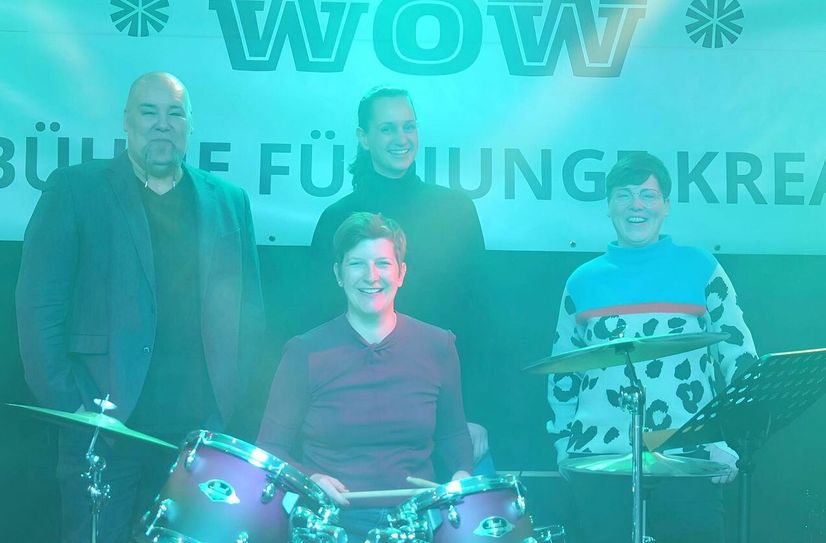 Das Team um *WOW* (v.l.): Musikpädagoge Christian Kypke, Schirmherrin Susann Rüthrich, Kulturreferentin Sara Engelmann und Bühnengestalterin und Kostümbildnerin Nora Maria Bräuer.