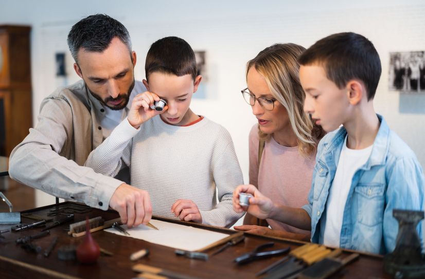 Bei der Familienführung staunen Groß und Klein gleichermaßen.