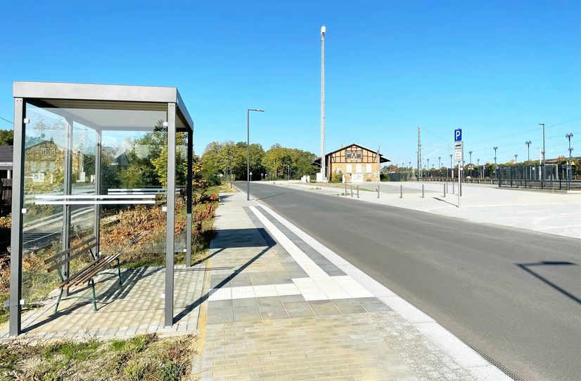 Blick auf das neue Bahnhofsumfeld in Lübben.