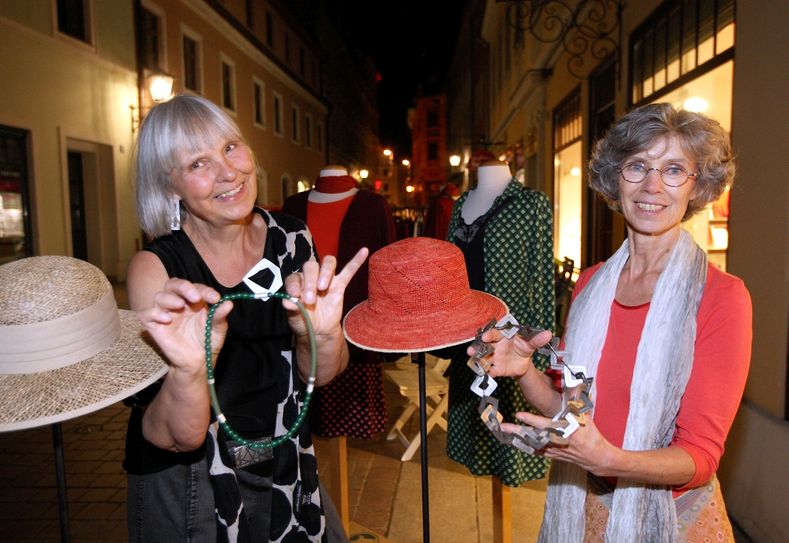 In Pirna haben am Freitag die Geschäfte lange auf. Foto: D. Förster