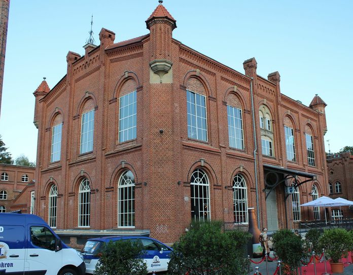 Das Maschinenhaus wurde im Jahr 1907 gebaut. Dort wurden Energie und Druckluft erzeugt. Durch den technischen Fortschritt fiel es in einen »Dornröschenschlaf«, wurde vor dem Umbau zum neuen Besucherzentrum zuletzt nur noch als Location für Veranstaltungen und Braukurse genutzt. Foto: T. Keil