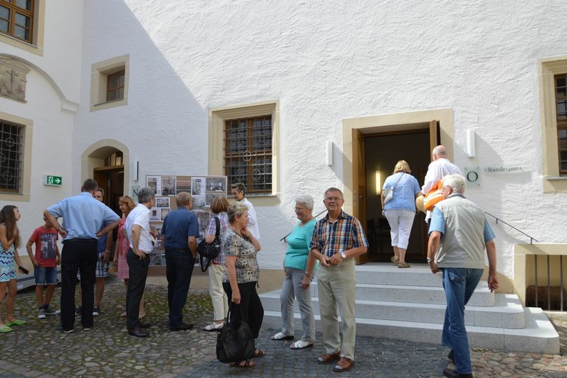 Ein Kommen und Gehen herrschte beim Tag der offenen Tür im Standesamt Finsterwalde. Fotos: Stadtverwaltung Finsterwalde