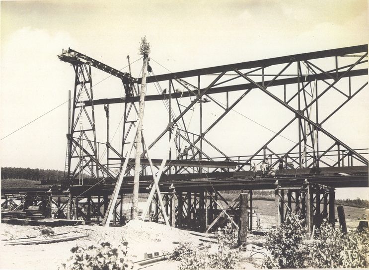 Zum Festjahr zum 100. Jubiläum der Förderbrücke soll eine interessante Ausstellung aufgebaut werden.   Foto:Archiv, Kulturverein Plessa
