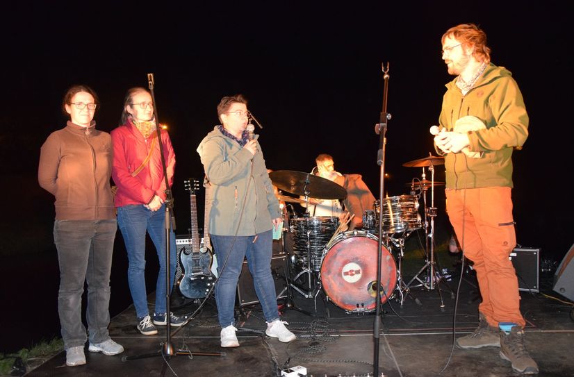 Auf der Bürgerwiese an der Schwarzen Elster haben die GIHK-Akteure Jana Werner, Ina Nebel, Annekathrin Rossner und Christian Völker-Kieschnick (v.l.) gesprochen.