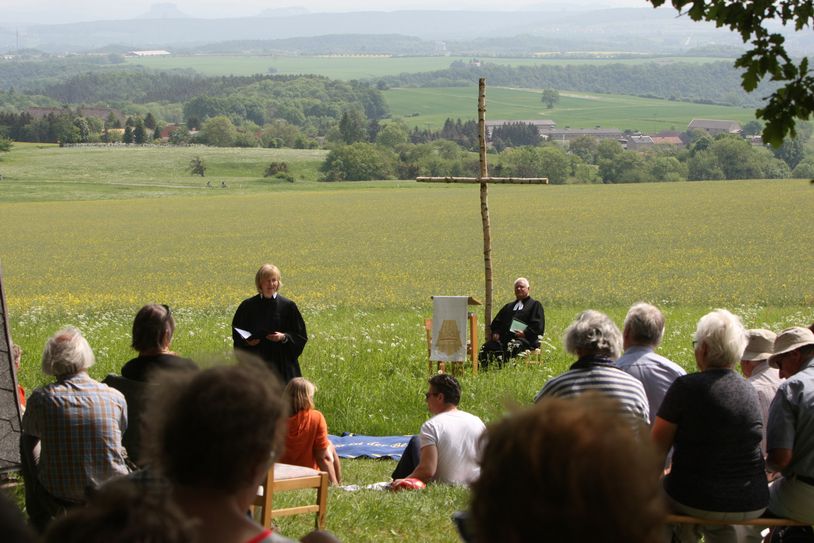 Waldgottesdienst auf dem Grauberg am Rande des Osterzgebirges. Foto: D.Förster
