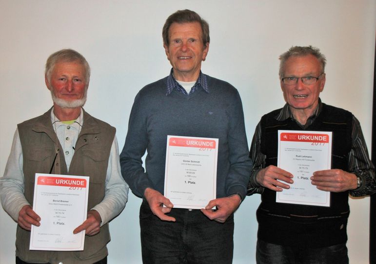 Laufstarke Senioren: Bernd Bremer, Günter Schmidt und Rudi Lehmann. Foto:Weser
