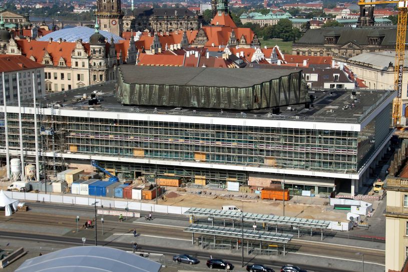 Rings um den Kulturpalast laufen die Bauarbeiten. Die Visualisierung (Grafik: Kretzschmar & Partner Freie Landschaftsarchitekten) zeigt, wie es hinterher aussehen soll. Foto: Schramm