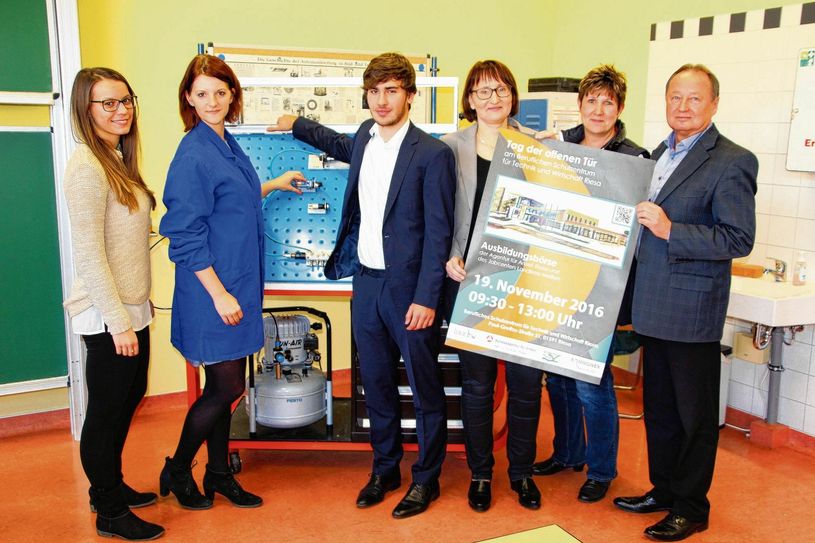 Das Gemeinschaftsprojekt zwischen Berufsschule, Agentur für Arbeit, JobCenter und vielen Betreiben der Region hat sich bewährt. Jetzt gilt es dauerhaft hohe Erwartung zu erfüllen und das guite Niveau zu halten. Foto: Farrar