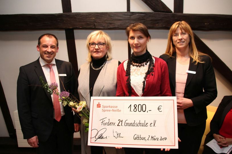 Die UNESCO-Projektgrundschule möchte mit 1.800 Euro den Spielplatz neu gestalten. Foto: jho