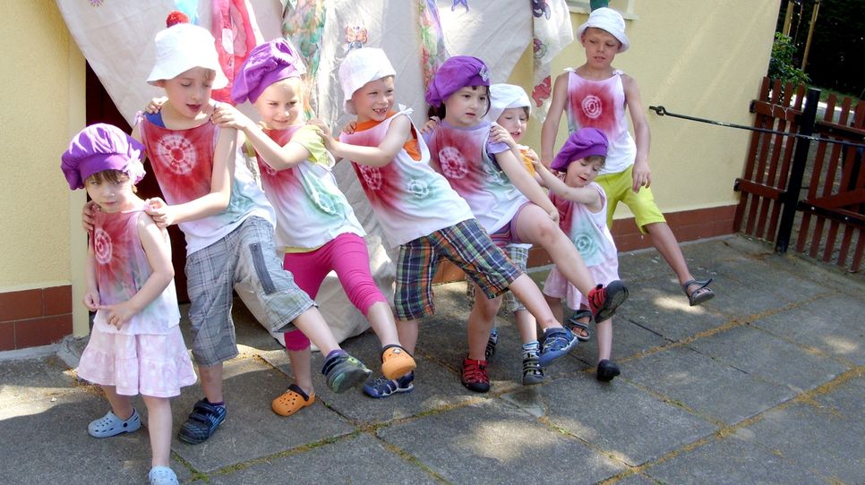 Die Neuauflage von alten Tänzen hat den  „Springmäusen“ sichtbar viel Freude bereitet. Foto: Verein
