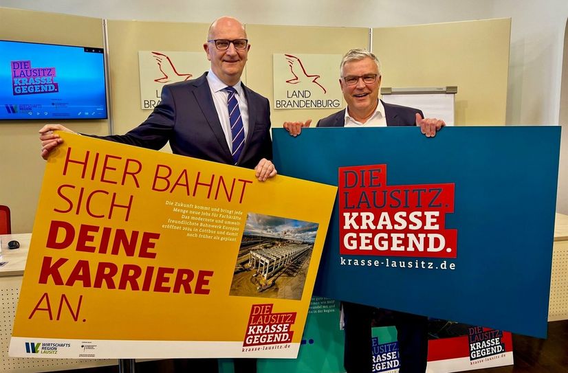 Ministerpräsident Dietmar Woidke und Dr.-Ing. Klaus Freytag, Beauftragter des Ministerpräsidenten für die Lausitz, starten die Image-Kampagne »Die Lausitz. Krasse Gegend«.