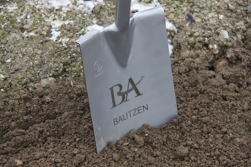 Extra-Spaten gab es zum symbolischen Akt...