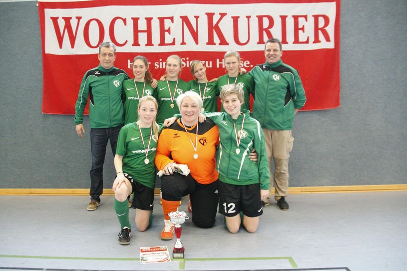 Schmöckwitz-Eichwalde könnte in diesem Jahr bei den Frauen das Triple schaffen. In diesem Falle könnten die den Wanderpokal dauerhaft behalten. Foto: jho