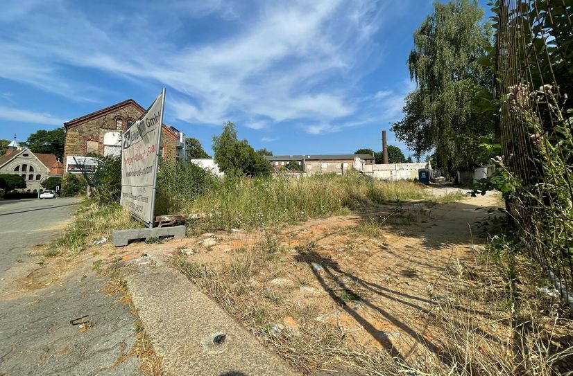 Der neue Parkplatz entsteht an der Zittauer Straße. Erste Abbrucharbeiten haben schon stattgefunden.