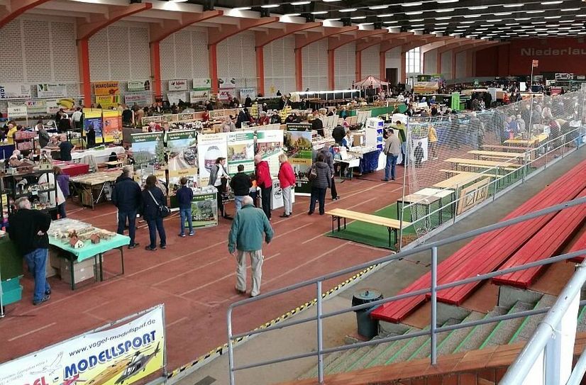 Volle Halle während der »LausitzModellbau« im Jahr 2019.