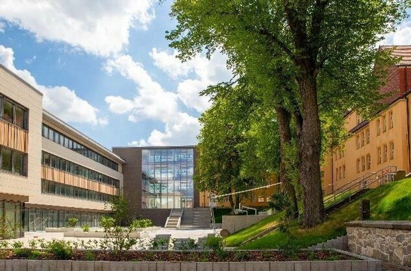 Der erweiterte Schulcampus an der Henselstraße wird am 21. August öffentlich übergeben.