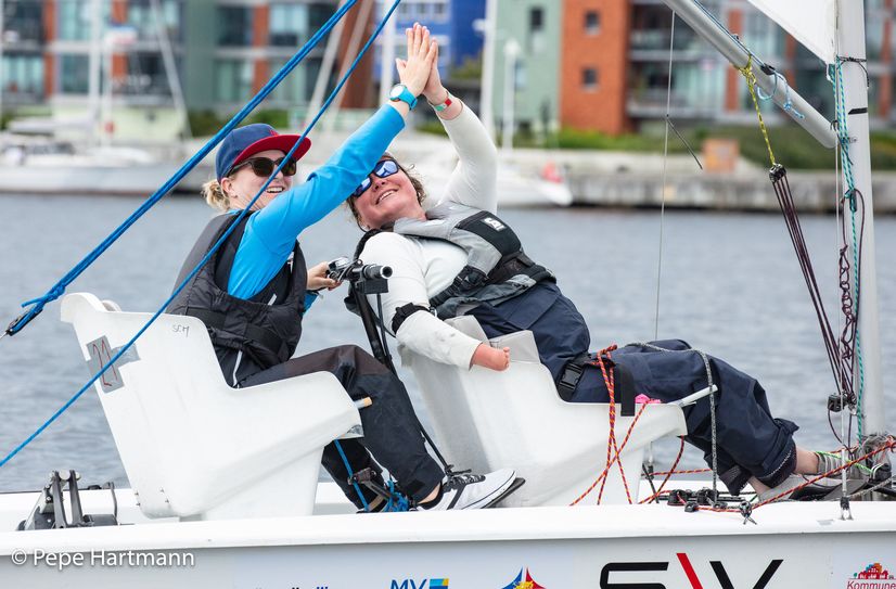 Holten wieder Gold vor Rostock: Silke Basedow (links) und Nadine Löschke aus Hamburg.