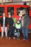 Joshua Graff, Kassenwart des Fördervereins der Feuerwehr Niederkaina (links), hält den Kontakt zu der Familie des kleinen Finn.