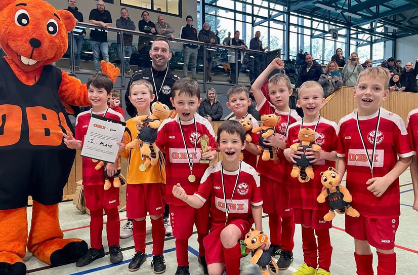 Die F2-Junioren holten sich im »OBI«-Cup den Sieg.