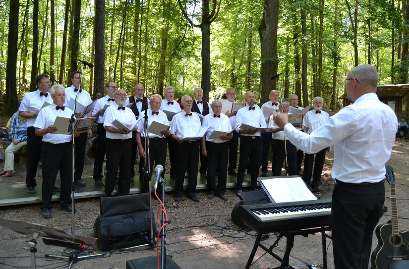 Der Männerchor Poisental in Aktion.