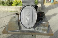 Kästner-Denkmal am Albertplatz - im Detail.