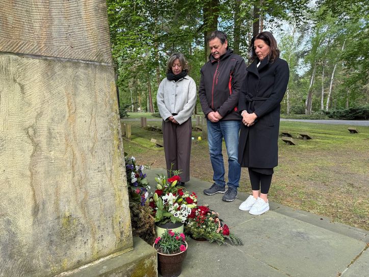 Auf dem Südfriedhof ist anlässlich des Kriegsendes vor 80 Jahren und des Tages der Befreiung der Opfer gedacht worden.