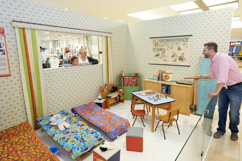 Blick in einen DDR-Kindergarten. Der Raum ist Teil einer Ausstellung in der Altmarkt-Galerie.                  Foto: AGD