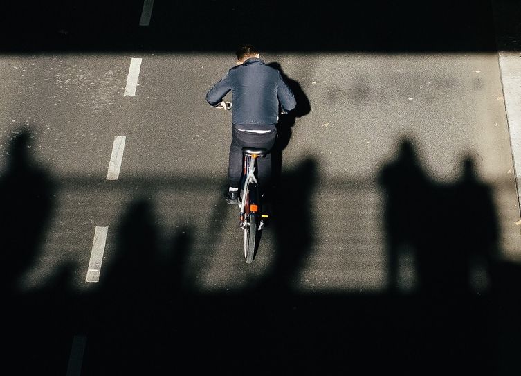 Ein Bündnis aus mehreren Umweltverbänden darf am Sonntag eine Fahrrad-Demo auf der A4 (zwischen Flughafen und Hellerau) durchführen. Symbolfoto: pixabay