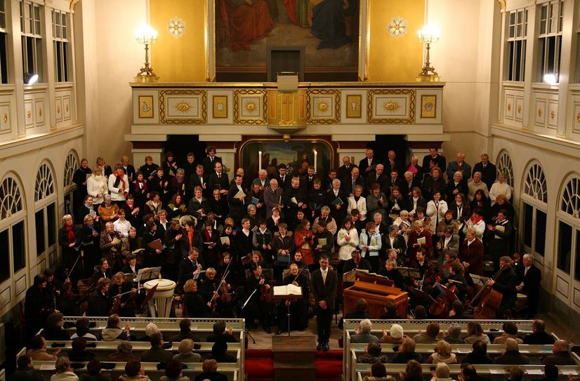 Musiker aus Dresden, Bischofswerda und Umgebung gestalten das Weihnachtsoratorium von Johann Sebastian Bach in der Christuskirche.