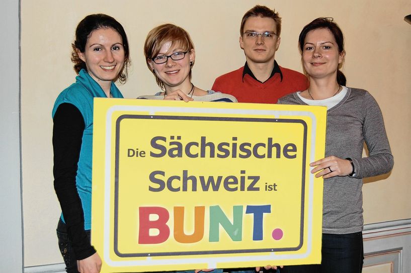 Mitglieder der »Aktion Zivilcourage e.V.«. Foto: A. Schramm