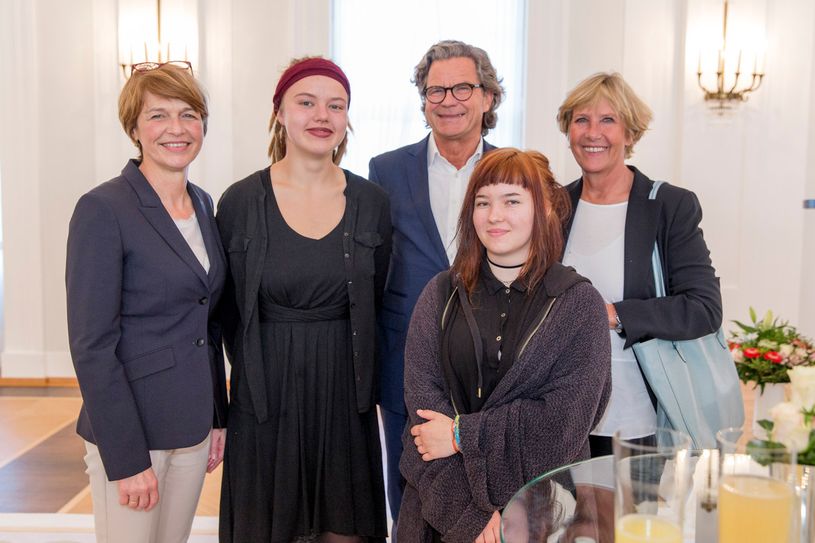 Von links: Elke Büdenbender, Saskia Richter, Dr. Florian Langenscheidt, Gabriele Quandt und Victoria Lee
