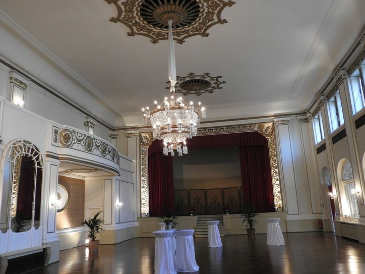 Blick in den sanierten großen Saal