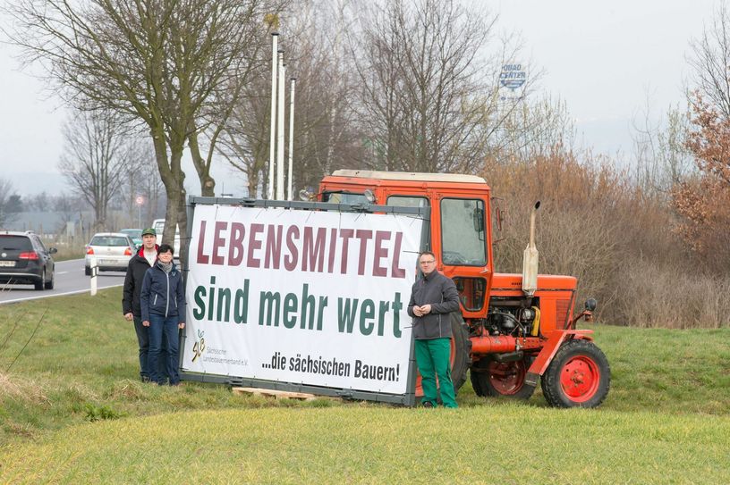 Sylvia Konrad Geschäftsführerin Regionalbauernverband Sächsische Schweiz –Osterzgebirge e.V., Uwe Scheumann Vorstand Agrarproduktion „Am Bärenstein“ Struppen e.G. und Henryk Schultz  (re.)Agrargenossenschaft „Oberes Elbtal“ Reinhardtsdorf eG und Vorsitzender des Regionalbauernverbands Sächsische Schweiz-Osterzgebirge e.V. Foto: Marko Förster