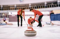 Die Eisbahn zur Klosterweihnacht bekommt dauerhafte Curling-Strecke.