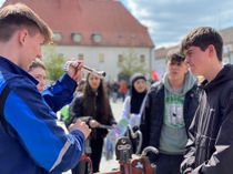 Der Anlagenmechaniker für Sanitär-, Heizungs- und Klimatechnik zählt zu den beliebtesten Berufen im Handwerk. Zur Ausbildungsmesse in Finsterwalde zeigen Auszubildende, was ihren Beruf attraktiv macht.