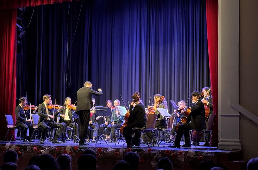 Das Ensemble Mediterrain unter der Leitung von Bruno Borralhinho spielte ein anspruchsvolles Programm mit Werken von Leoš Janácek, Joaquín Turina und Edward Grieg.