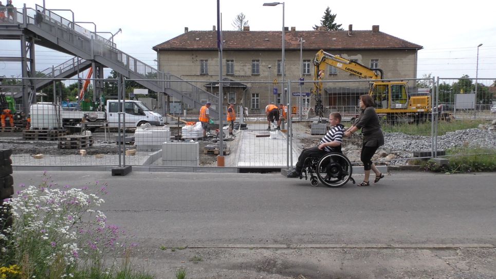 Ein unterschriftenaktion soll zur Nachrüstung von Personenaufzügen am Bahnhof Lauchhammer führen. Foto: Stadt Lauchhammer, Heiko Jahn