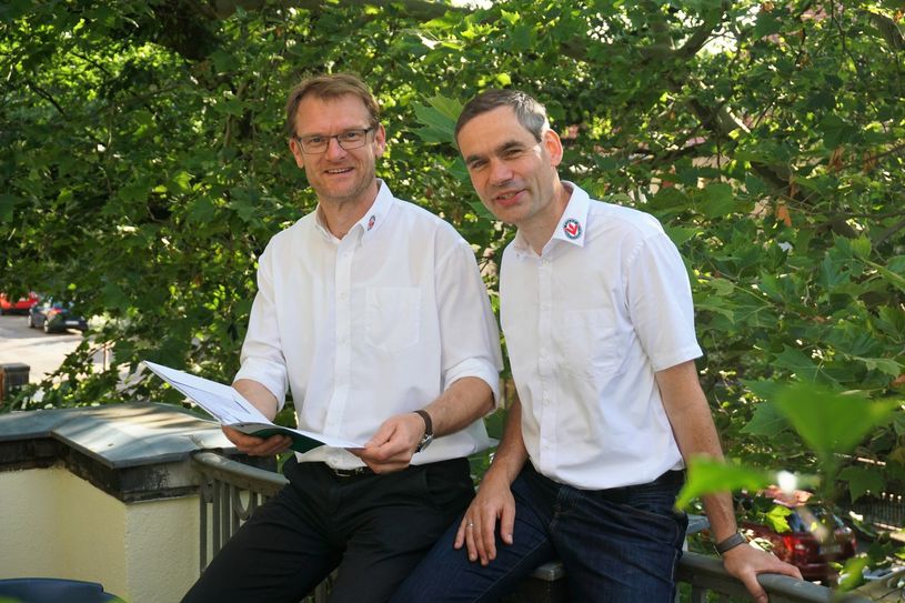 Sven Krell und Andreas Reupert (v.l.)  stellen in China das Kinderkrippenkonzept der Volkssolidarität Elbtalkreis Meißen e.V. vor. Fotos: VS