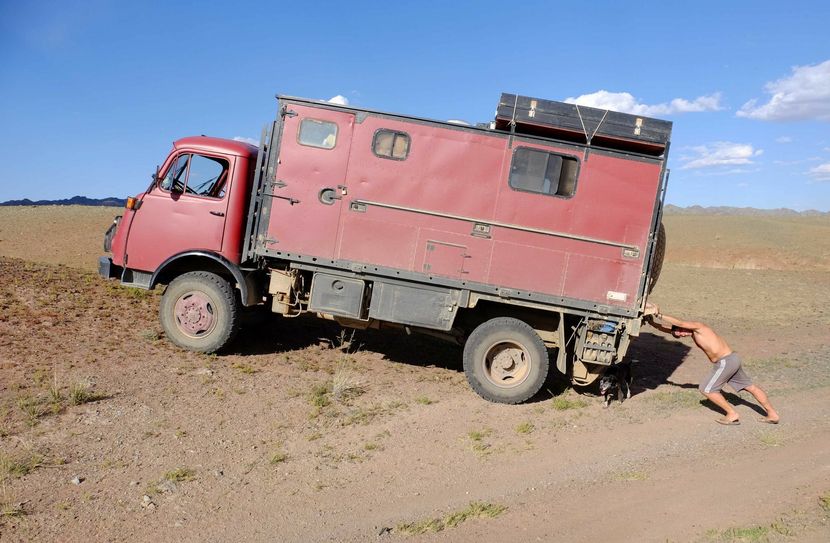 Unterwegs mit der Roten Berta über 19 Länder in die Mongolei. Foto: Museumsverbund Elbe-Elster