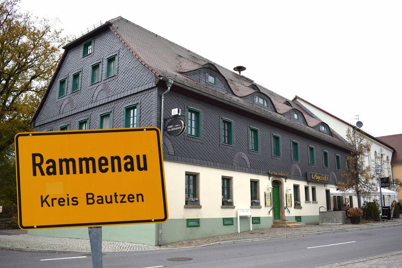 Eine Filmcrew des MDR besucht die Gemeinde Rammenau.