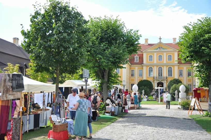 Zum 25. Mal öffnet sich das Schlossgelände vom 26. bis 28. August zu den Internationalen Oberlausitzer Leinentagen.