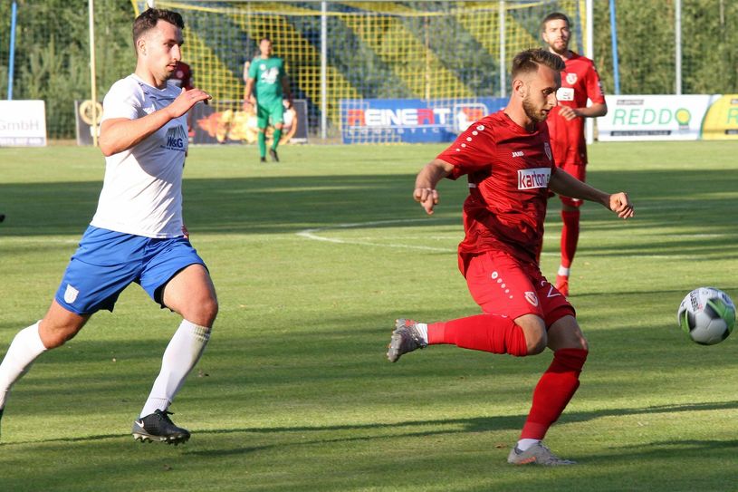Tore Cottbus: 11, 23, 31 Felix Brügmann; 16;16; Marcel Hoppe; 49,51, Felix Geisler; 50 Niklas Geisler; 66, Jan Koch; 86 Florian Brügmann. Ehrentor Neustadt: 60, Sebastian Tews. Fotos: Werner Müller