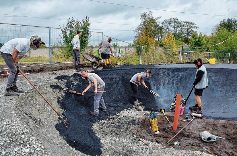 Bau der Pumptrack-Anlage in Großenhain 2023.