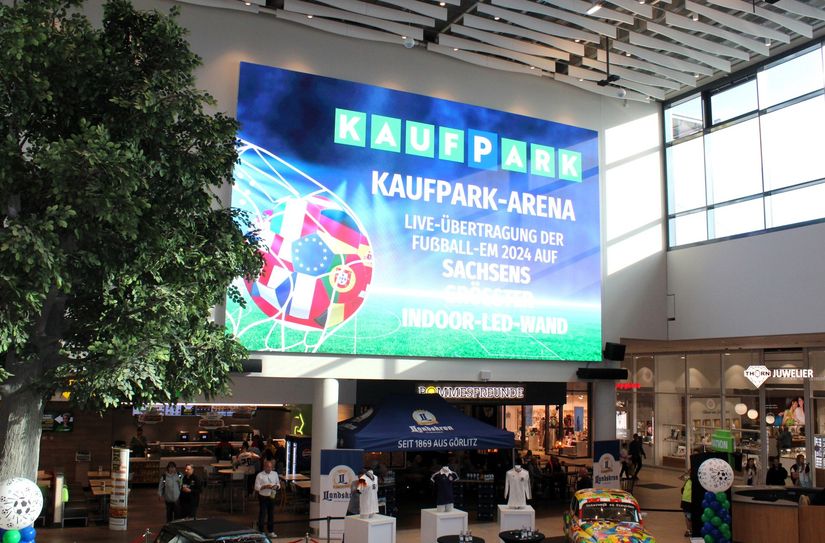 In der Kaufpark-Arena werden ab sofort auch sonntags Spiele der Fußball-EM live übertragen.
