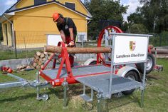 In Jeßnigk fand die erste Einweisung auf den Baumbiegesimulator statt.