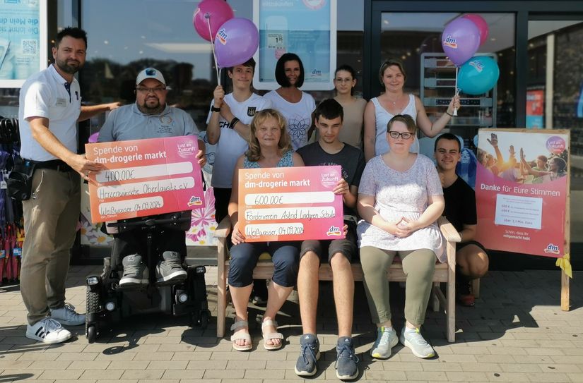 dm-Spendenaktion (Hoyerswerda & Weißwasser) zaubert ein Lächeln in viele Gesichter. Foto: pm
